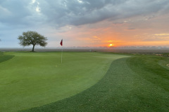 Sunrise-on-the-16th-Green-at-Pawleys-Plantation-Golf-Club
